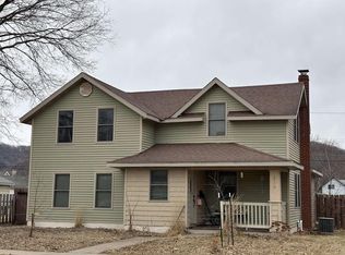 310 North Wacouta Avenue, Prairie Du Chien, WI 53821