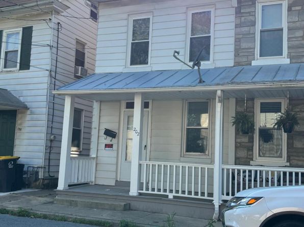 202 N Elm St