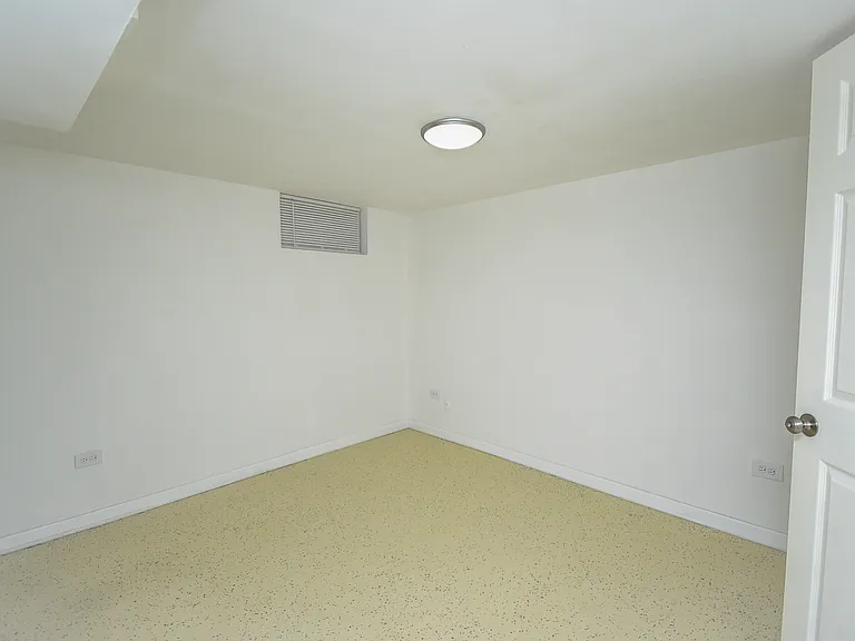 2939 N Butrick St — Photo 30