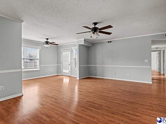 2nd image of 523 3rd Loop Rd APT D