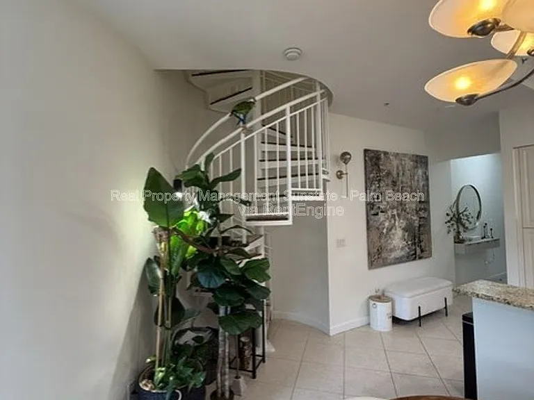 801 S Olive Ave #207 — Photo 4