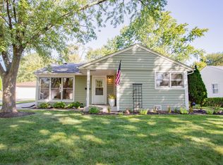 2106 Grouse Ln, Rolling Meadows, IL 60008