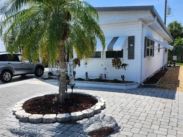 2206 Minnesota Ave, Bradenton, FL 34207