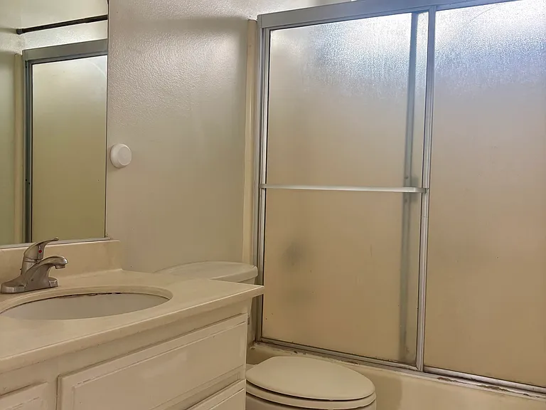 14715 S Budlong Ave #3 — Photo 3
