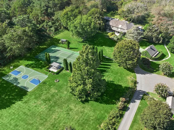 110 Halsey Ln, Bridgehampton, NY 11932