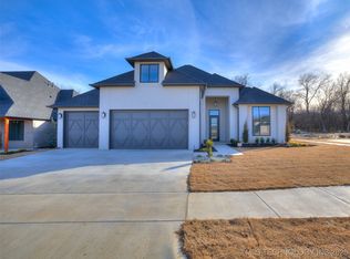698 W 113th Ct S, Jenks, OK 74037