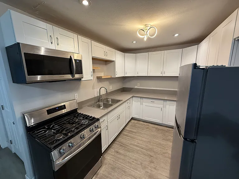 12426 S Vermont Ave #2 — Photo 16