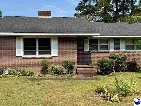 808 Ester St, Mullins, SC 29574