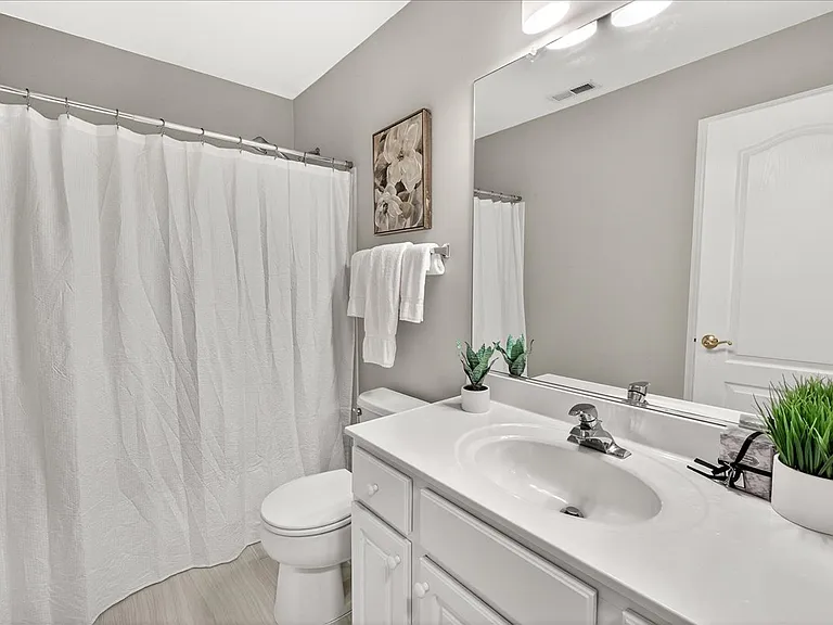 9938 Timberknoll Ln — Photo 4