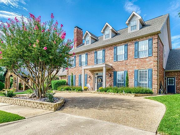 2nd image of 3317 Caleo Ct