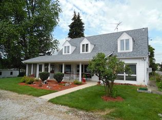 815 N River Rd, McHenry, IL 60051