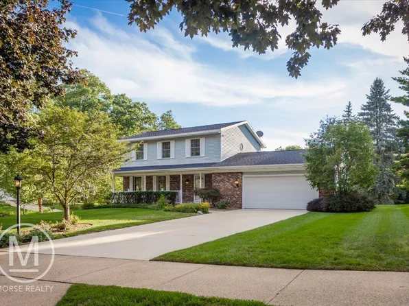 1455 Tenby Ct NE, Grand Rapids, MI 49505