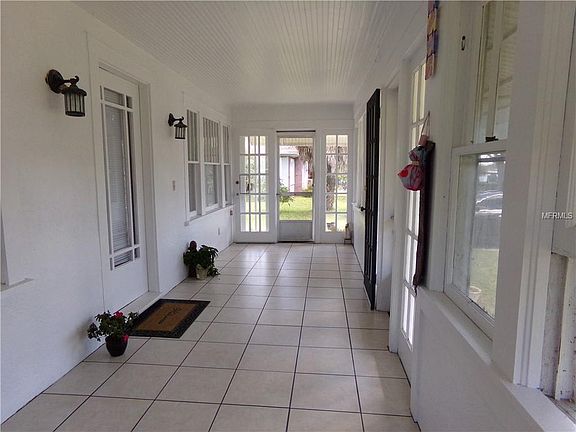 3rd image of 2209 Avenue D NW