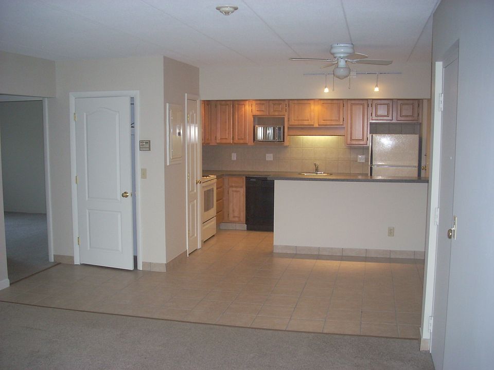 Living room to Kitchen