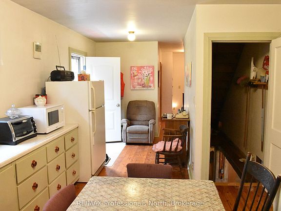 5th image of 1418 Sedgwick Rd
