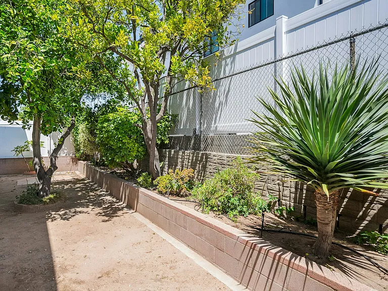 2508 Aviation Blvd #B — Photo 33