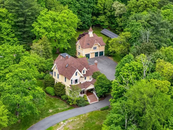 104 Main St, Topsfield, MA 01983