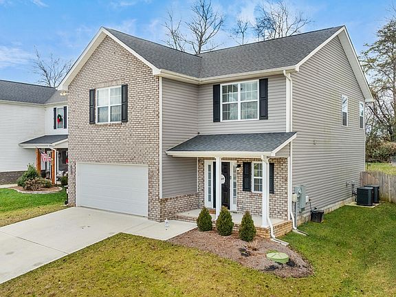 3rd image of 7423 Emory Orchard Ln