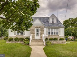 411 Rancocas Ave, Riverside, NJ 08075