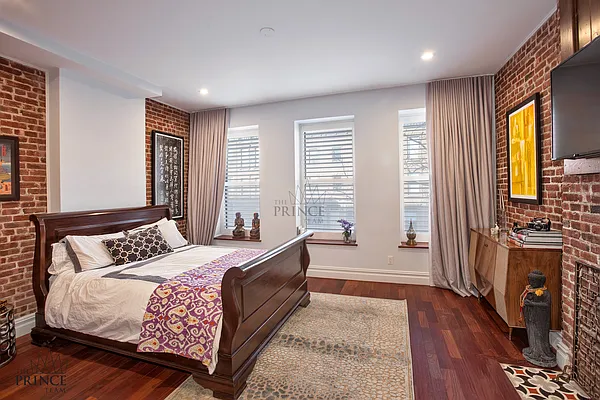 Sold by Compass | media 14
