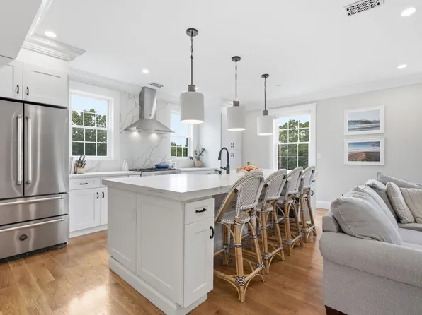 144 Highland Ave, Somerville, MA
