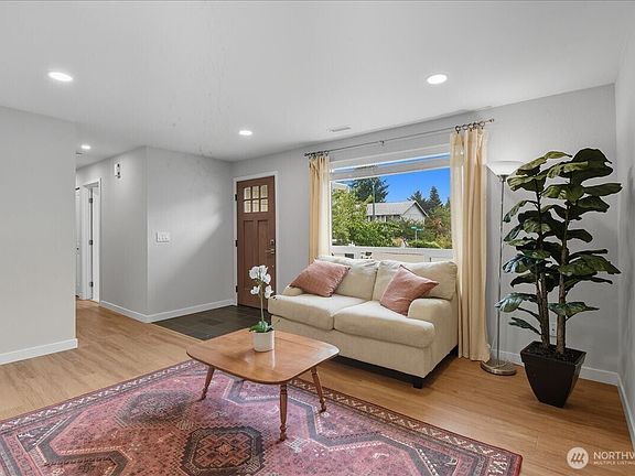 2nd image of 27001 35th Avenue S