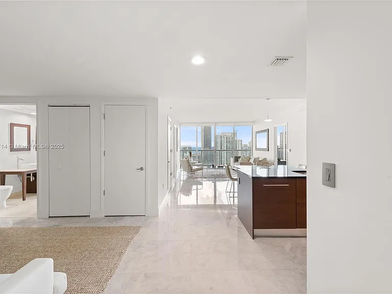 495 Brickell Ave #5003 — Photo 2