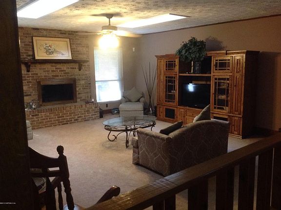 5th image of 11752 Woodside Ln