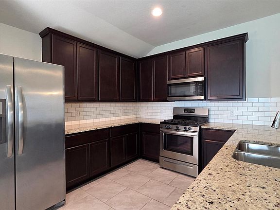 5th image of 8023 Ecru Ln