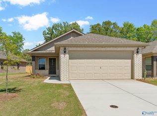 11111 Ravenel Dr, Harvest, AL 35749