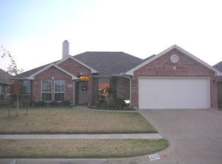 4204 Fox Ct, Arlington, TX 76001