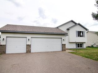 1462 Zachary St S, Cambridge, MN 55008