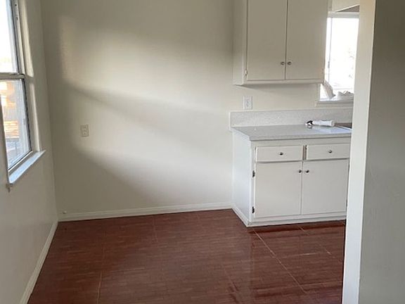 4th image of 11419-11421 S New Hampshire Ave #10