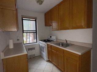 35 Oliver St APT 3H, Brooklyn, NY 11209