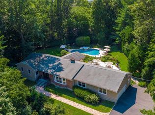 11 Chanticlare Dr, Manhasset, NY 11030