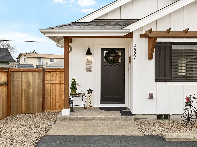 2527 SW Elmer Nelson Ln — Photo 14