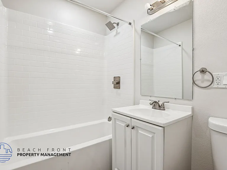 716-722 East 7th Street — Photo 17