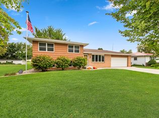 203 E 3rd St, Toluca, IL 61369