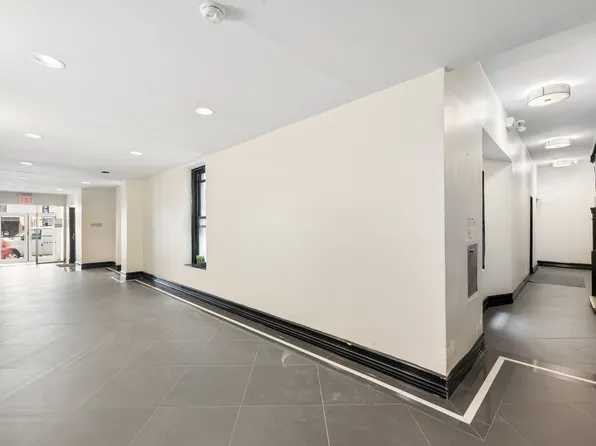 140 East 17th Street image 8 of 14