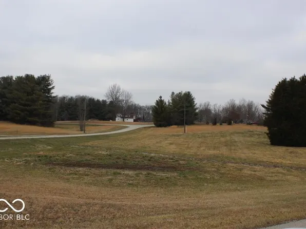 664 W Santee Dr, Greensburg, IN 47240