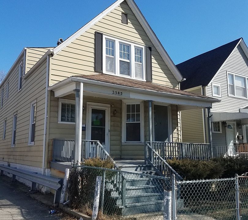 1st image of 2343 N Karlov Ave #2