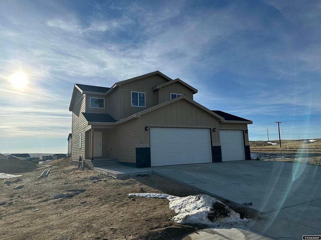 660 Hilltop Pl, Mills, WY 82604 Zillow
