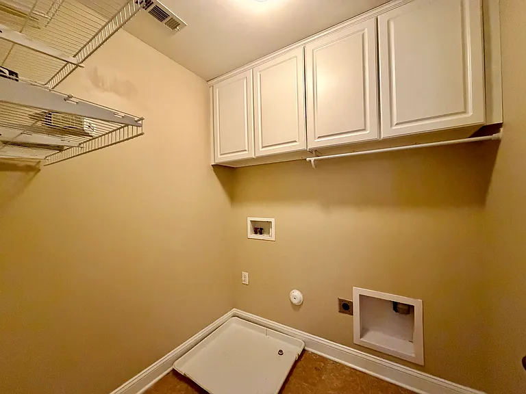 121 Walnut Cove Dr #D — Photo 16