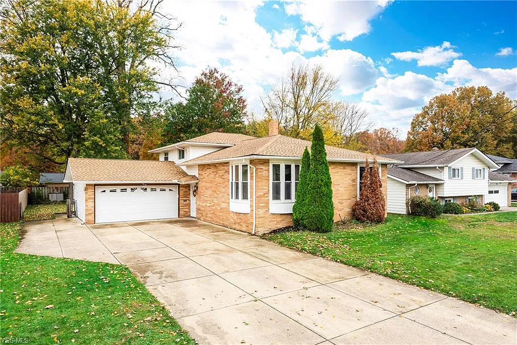 5256 Devon Dr photo 1