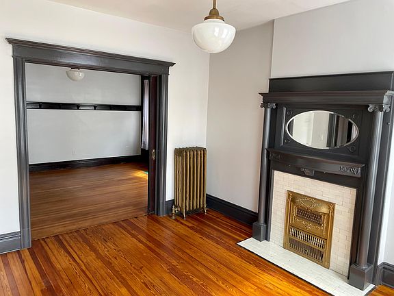 3rd image of 3439 Pestalozzi St