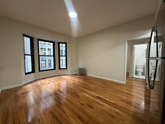 4th image of 11 E 32nd St APT 9B