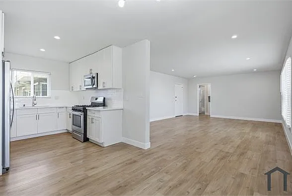 5036 Coliseum St #4 — Photo 4