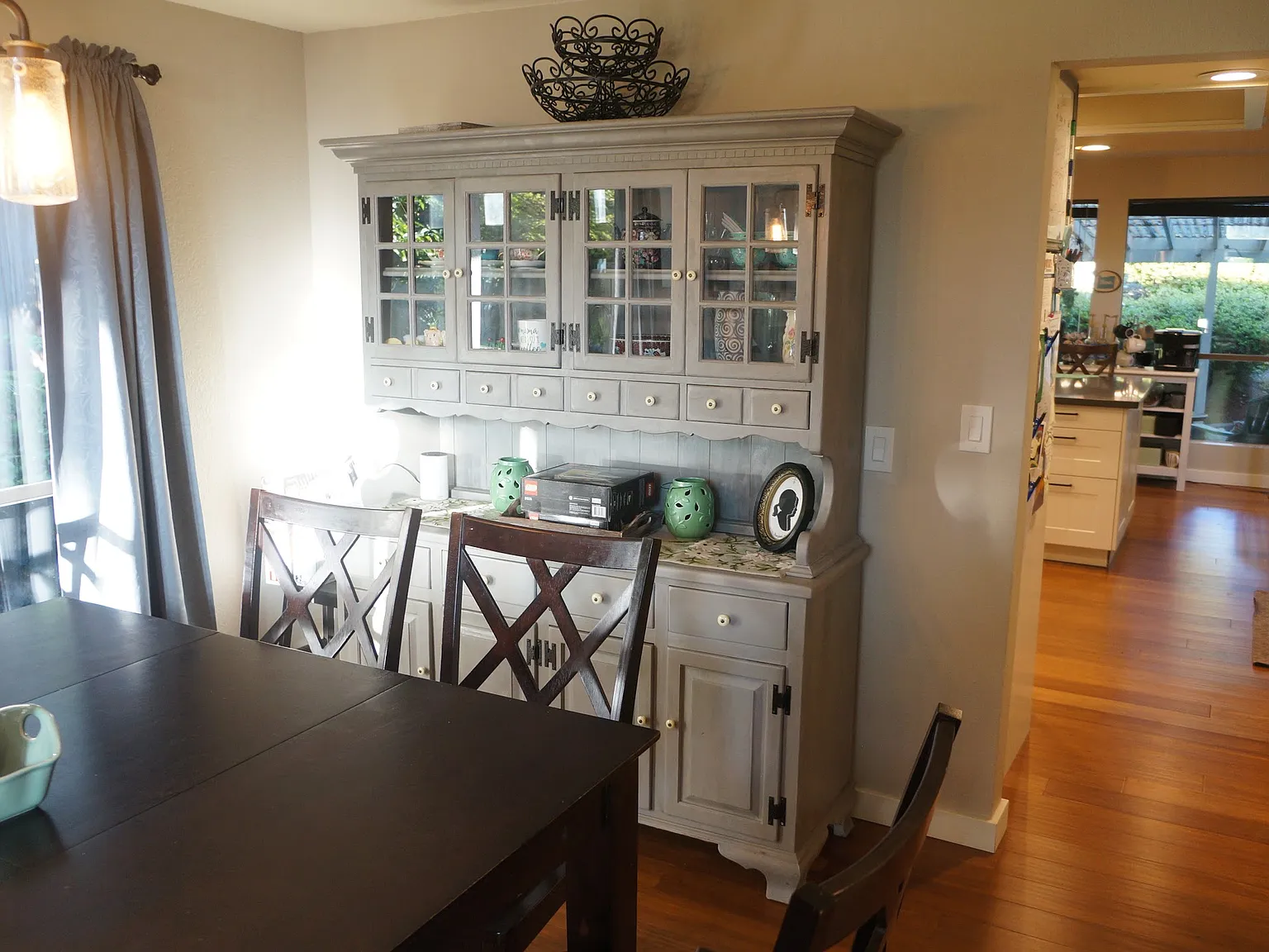 3 bed, 2180 sqft, $3,645 — Photo 3