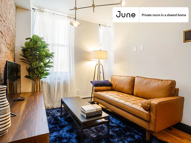 356 W 39th St #C — Photo 3