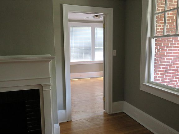 5th image of 2978 Riverside Ave APT 6